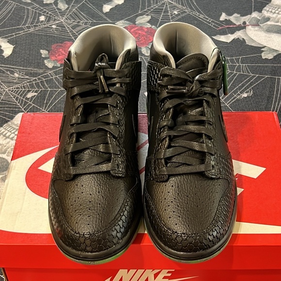 DS NIKE DUNK MID PREMIUM BLACK/GREY/GREEN HEADLESS HORSEMAN SZ MENS 8.5 NWT - Picture 2 of 10